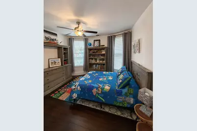 1950 W Foster Avenue, Chicago, IL 60640 - Photo 7