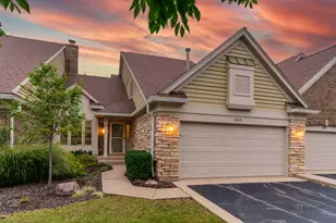 868 Island Ct, Deerfield, IL 60015 - Photo 1