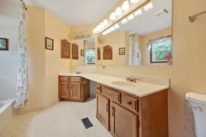 565 Rutgers Lane, Elk Grove Village, IL 60007 - Photo 21