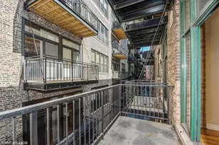 420 W Ontario St, Chicago, IL 60610 - Photo 15