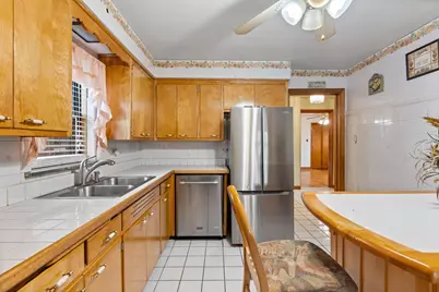 9055 S Luella Avenue, Chicago, IL 60617 - Photo 11