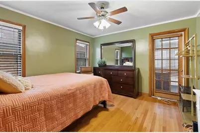 9055 S Luella Avenue, Chicago, IL 60617 - Photo 7