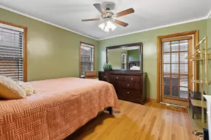 9055 S Luella Ave, Chicago, IL 60617 - Photo 7