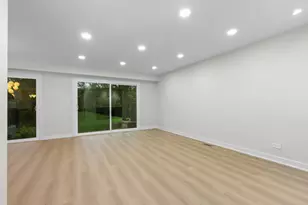 1935 Mission Hills Ln, Northbrook, IL 60062 - Photo 5