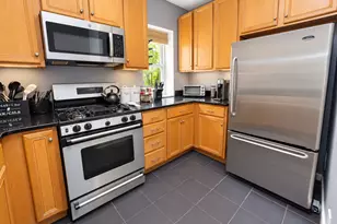 1021 E 46th St, Chicago, IL 60653 - Photo 7