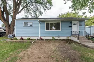 2127 Indian Rd, Waukegan, IL 60087 - Photo 3