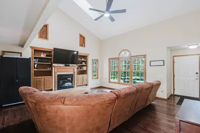 19598 Nottingham Drive, Bloomington, IL 61705 - Photo 7