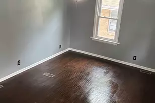 219 SW Circle Dr, Joliet, IL 60433 - Photo 5
