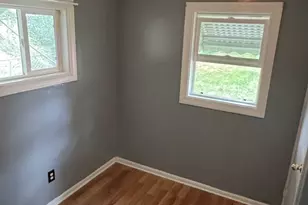 219 SW Circle Dr, Joliet, IL 60433 - Photo 11