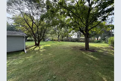 10083 Elizabeth Road, Bloomington, IL 61705 - Photo 3