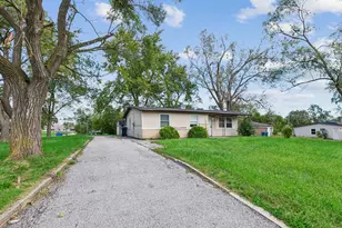 1759 222nd Pl, Sauk Village, IL 60411 - Photo 3