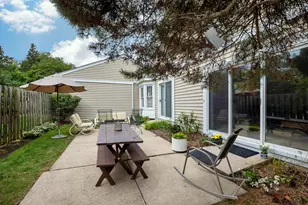 7 The Ct Of Greenway, Northbrook, IL 60062 - Photo 11