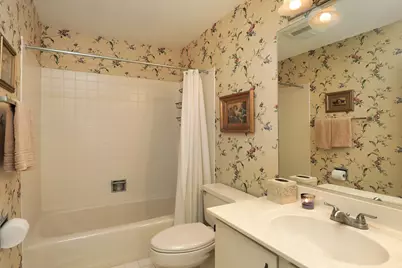 7 The Court Of Greenway, Northbrook, IL 60062 - Photo 9