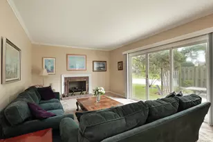 7 The Ct Of Greenway, Northbrook, IL 60062 - Photo 5