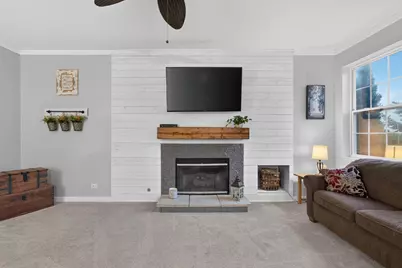 1481 Farmstead Lane, Dekalb, IL 60115 - Photo 17