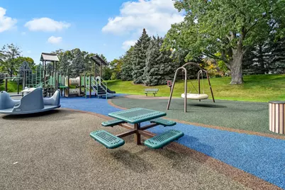 1711 Midwest Club Parkway, Oak Brook, IL 60523 - Photo 19