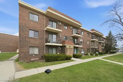 940 N Rohlwing Road #201A, Addison, IL 60101 - Photo 1