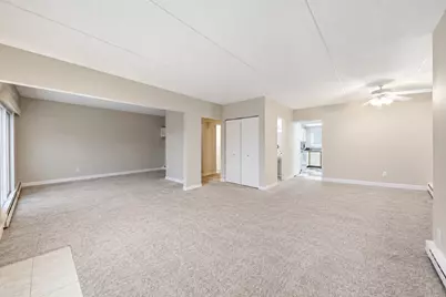 940 N Rohlwing Road #201A, Addison, IL 60101 - Photo 3