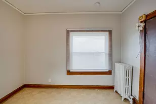 217 S 3rd St, Dekalb, IL 60115 - Photo 9