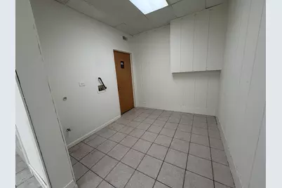 105 E Church Street, Woodstock, IL 60098 - Photo 9