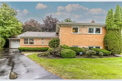 216 Valley View Court, Wilmette, IL 60091 - Photo 1