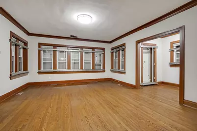 8035 S Oglesby Avenue, Chicago, IL 60617 - Photo 3