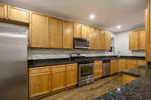 8035 S Oglesby Ave, Chicago, IL 60617 - Photo 9