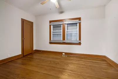 8035 S Oglesby Avenue, Chicago, IL 60617 - Photo 13