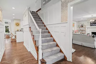 26W355 Blackhawk Drive, Wheaton, IL 60189 - Photo 9