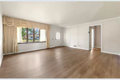 17606 N Burnham Avenue, Lansing, IL 60438 - Photo 5