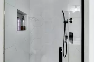 1235 W George St, Chicago, IL 60657 - Photo 21