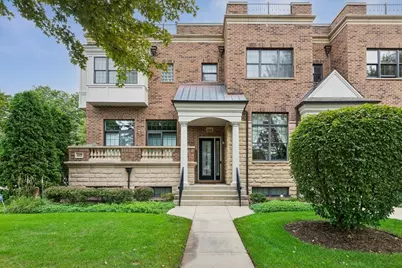 195 N Hickory Avenue, Arlington Heights, IL 60004 - Photo 1