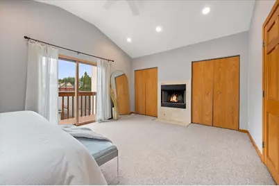 1930 W Wolfram Street, Chicago, IL 60657 - Photo 17