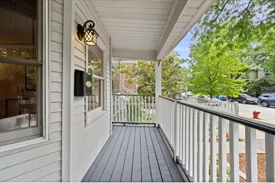 1930 W Wolfram Street, Chicago, IL 60657 - Photo 3