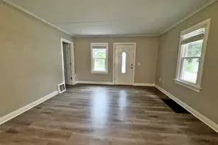 402 S 13th Ave, Saint Charles, IL 60174 - Photo 9