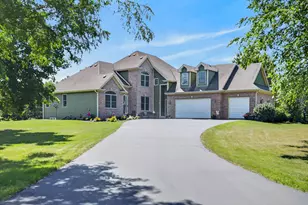 7202 Paulson Dr, Marengo, IL 60152 - Photo 1