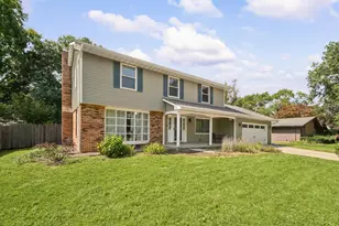 2303 Galen Dr, Champaign, IL 61821 - Photo 3