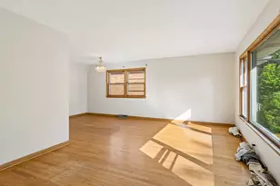 [Address not provided], Chicago, IL 60646 - Photo 5