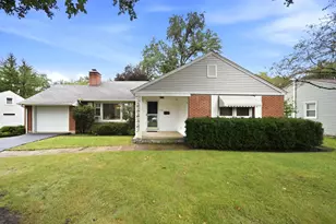 500 Skyline Dr, Fox River Grove, IL 60021 - Photo 1