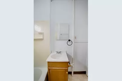 217 S 3rd Street #3, Dekalb, IL 60115 - Photo 9