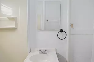 217 S 3rd St, Dekalb, IL 60115 - Photo 9