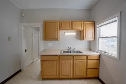 217 S 3rd Street #3, Dekalb, IL 60115 - Photo 3