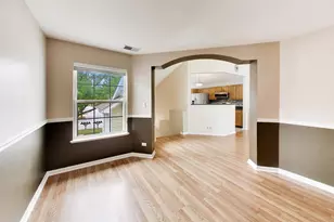 939 Charlela Ln, Elk Grove Village, IL 60007 - Photo 13