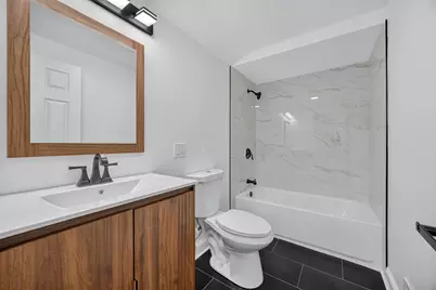 9138 S Perry Avenue, Chicago, IL 60620 - Photo 11