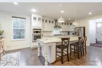 637 Insull Drive, Vernon Hills, IL 60061 - Photo 7