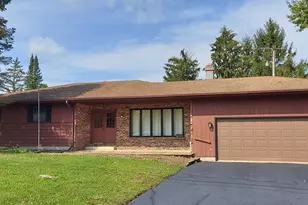 38604 N Waveland Ave, Wadsworth, IL 60083 - Photo 1