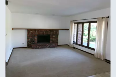 38604 N Waveland Avenue, Wadsworth, IL 60083 - Photo 3