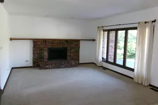 38604 N Waveland Ave, Wadsworth, IL 60083 - Photo 3