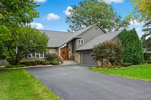 1804 Woodview Ct, Darien, IL 60561 - Photo 1