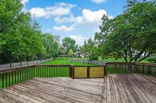 1804 Woodview Ct, Darien, IL 60561 - Photo 35